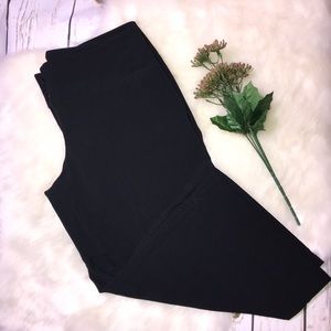 Woman’s GUESS Jeans Dress Slacks Capris Size 24